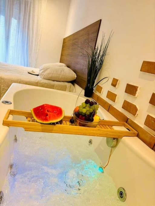 Studio Love Jacuzzi Marseilles Buitenkant foto