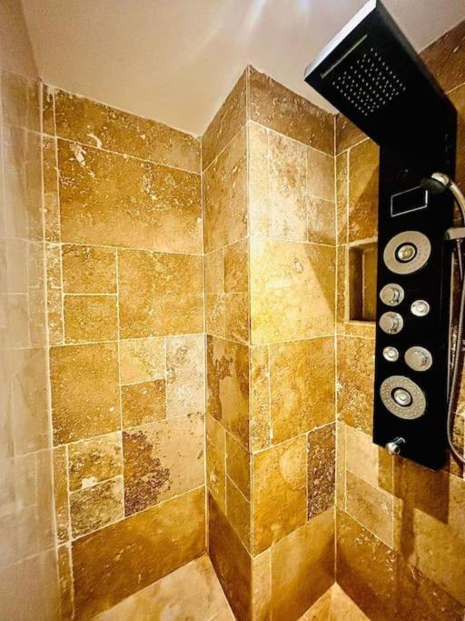 Studio Love Jacuzzi Marseilles Buitenkant foto